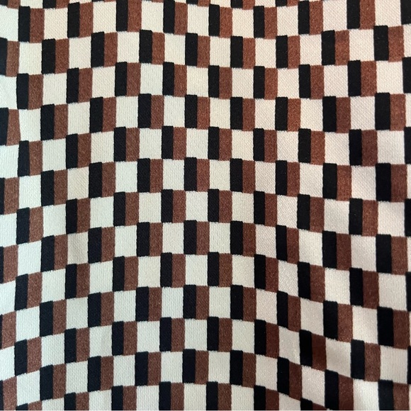 H&M long sleeve button up pattern blouse women’s size medium - Picture 5 of 6